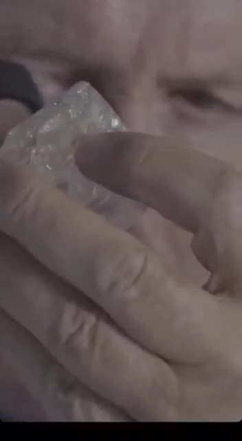 Обложка видео: В сентябре 2017 года Graff Diamonds объявила, что приобрела гигантский алмаз, за 53 миллиона…
